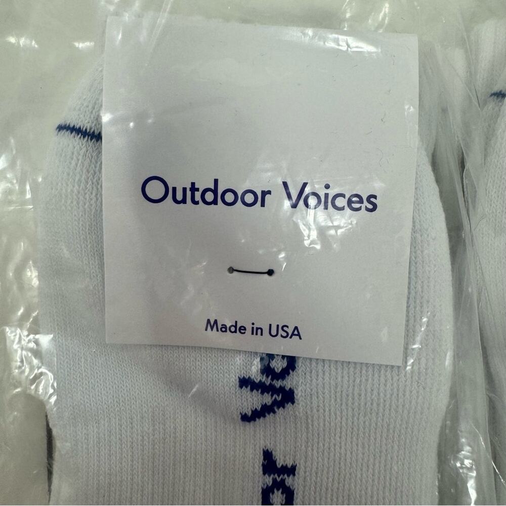 Outdoor Voices Graphic Crew Socks White Ying Yang Size S M Women 7-9.5 Athletic - Picture 2 of 9